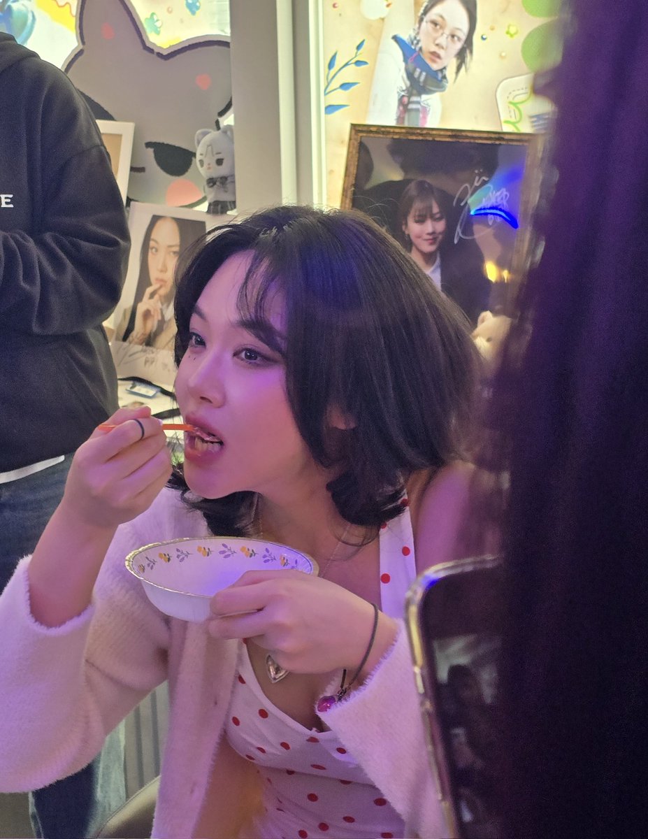 Belle 🐇 tweet media