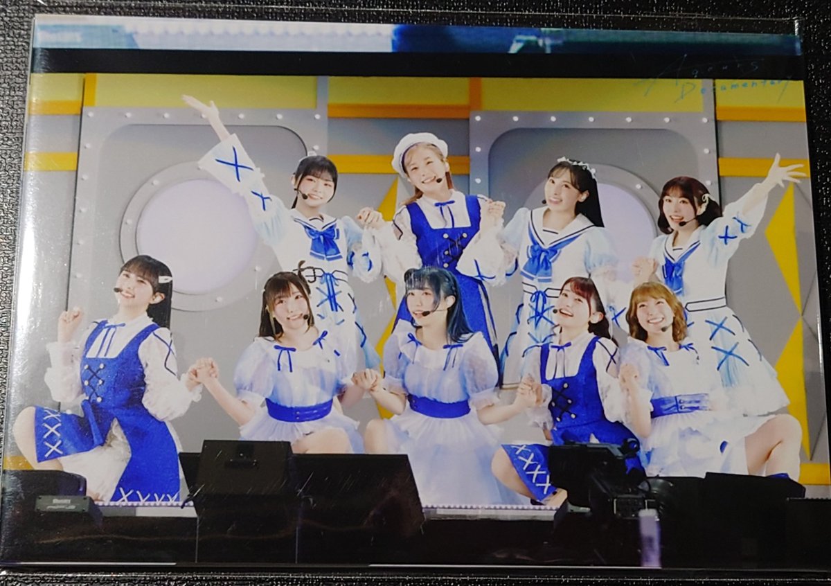 TOM7D's tweet photo. (25/09/27)
仕事終わり、先日公開になった映画「Aqours Documentary」を鑑賞♪
県内の上映は「フォーラム福島」のみで数年ぶりに足を運んだ。
今年のFinale Liveに密着した内容で、キャストやスタッフ達の情熱や想いを知る事ができた。
グッズはほぼ完売💦
※入場者プレゼントのブロマイドは斉藤朱夏☆ https://t.co/Gfk1Rkp8xP