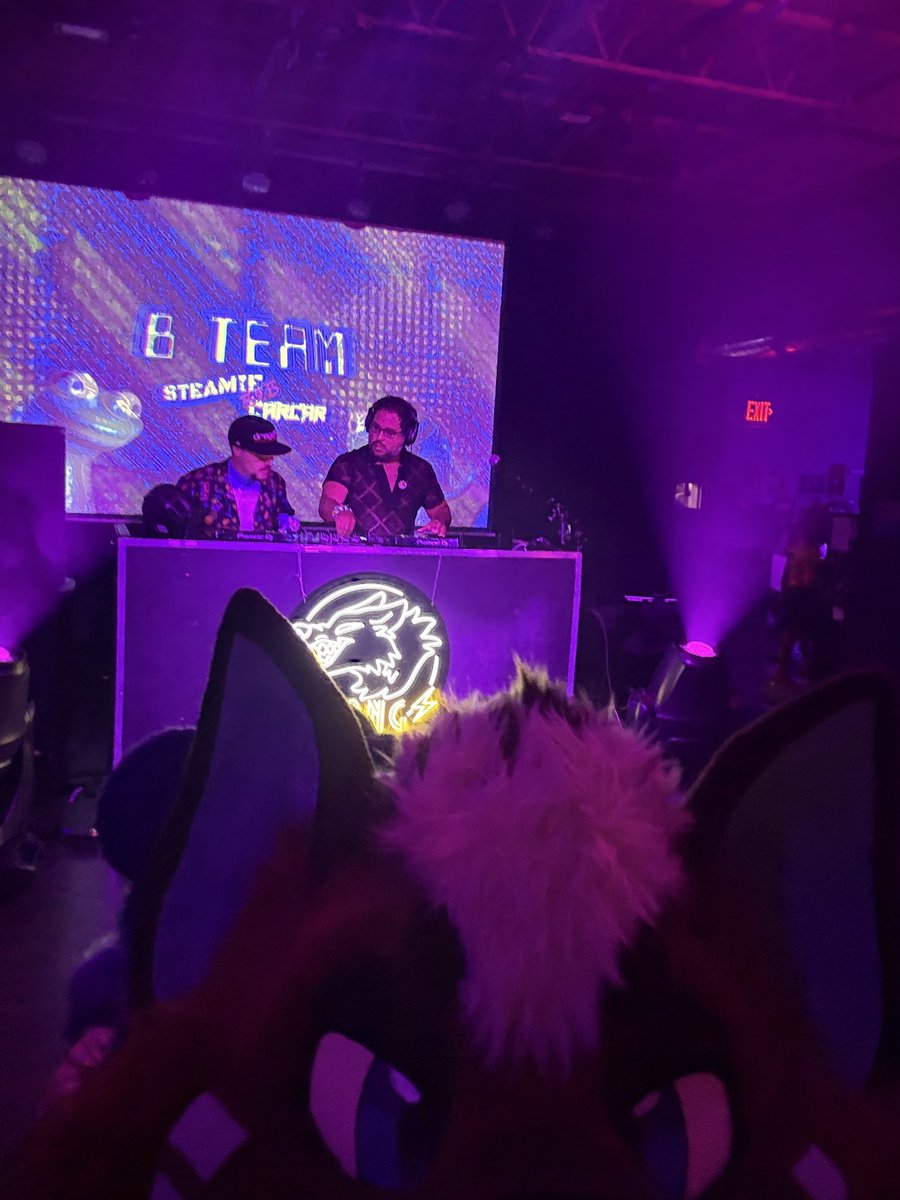 THAT’S MY FRIEND!!!!! <a href="/Steamie_Dragon/">Steamie 🔜 AQF, MFF</a> <a href="/floofycarcar/">BORFLOS 🥰💚🍻</a>