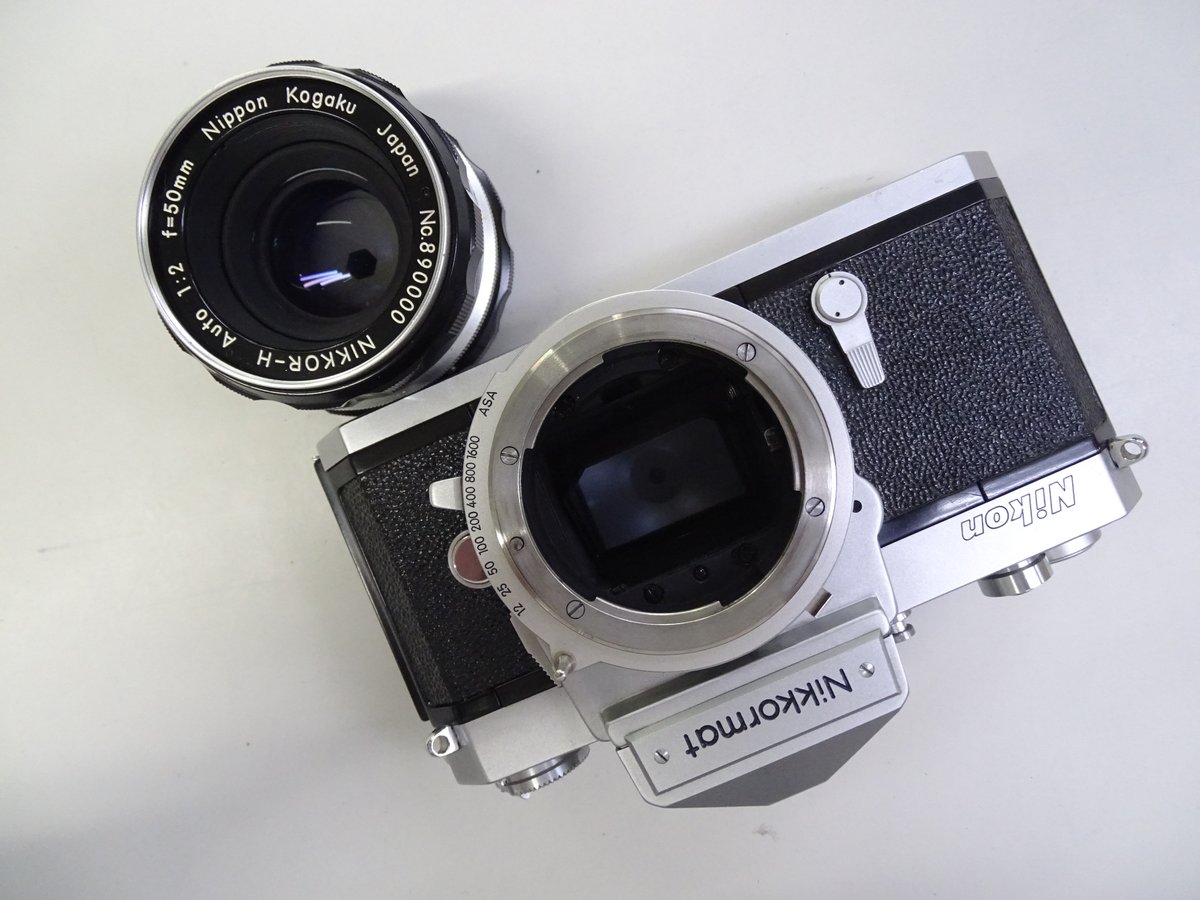 Shinjuku_Ichiba's tweet photo. Nikkormat FT NIKKOR-H 50mm f2
Nikomatのカメラとは作りがちょっと違います
カメラ正面右側にはNikonのロゴがあり
後ろファインダー脇には富士山マークがあります
他にもいろいろ違いがありますが
ボディとレンズを見て頂いた方がわかると思います
¥77.000(税込)
#新宿中古カメラ市場
#Nikkormat https://t.co/gJNddDasFp