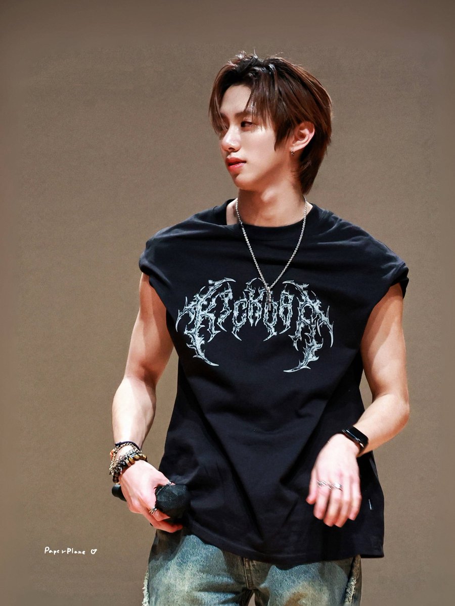 PaperPlane_HJ's tweet photo. HQ｜250202 Knpops Fansign 

#해리준 #HARRY_JUNE #한해리준 #HANHARRYJUNE
#DKB #다크비 https://t.co/af9zIlavOp