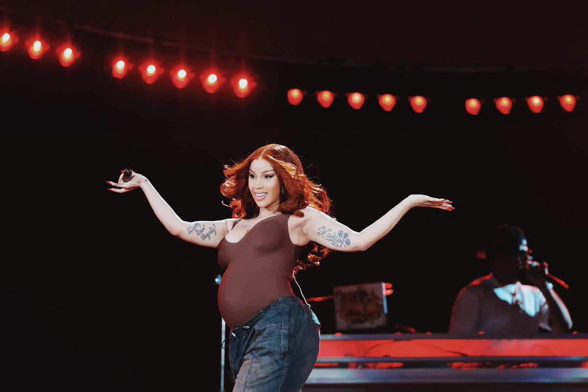 iHeartRadio's tweet photo. The Queen of NYC, @iamcardib ❤️‍🔥 #GlobalCitizenFestival

Listen on iHeartRadio: https://t.co/bUAh4sJNCD

📸: Rachel Kaplan for @GlblCtzn https://t.co/UDIGatOm6v