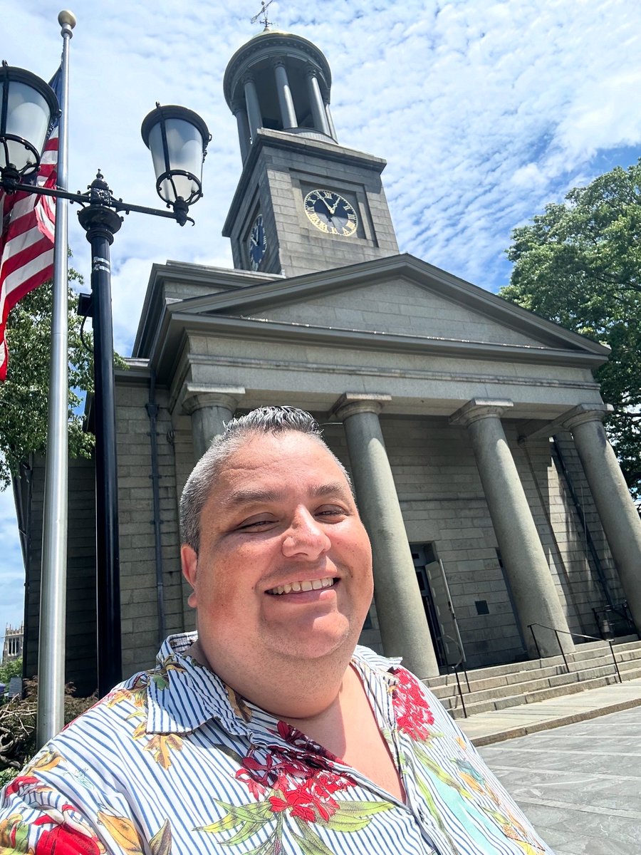 PresidentsVisit's tweet image. The Church of the Presidents: inside the sanctuary of United First Parish, and the tablets for Presidents John and John Quincy Adams 🪦🦅🇺🇸🏛️⛰️🏊🏼☀️⛱️ 

Check out “John Adams’ Tomb” for the site! visitingthepresidents.com/2022/03/08/sea…

#JohnAdams #JohnQuincyAdams #Quincy #president