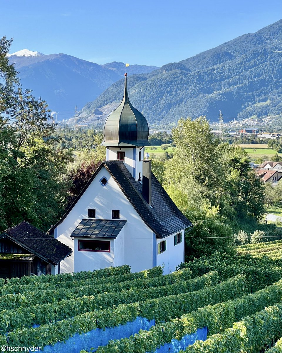 HrSchnyder's tweet image. Die kleine Gemeinde Malans rückt näher
#malans #landquart #graubünden #wandern #hiking