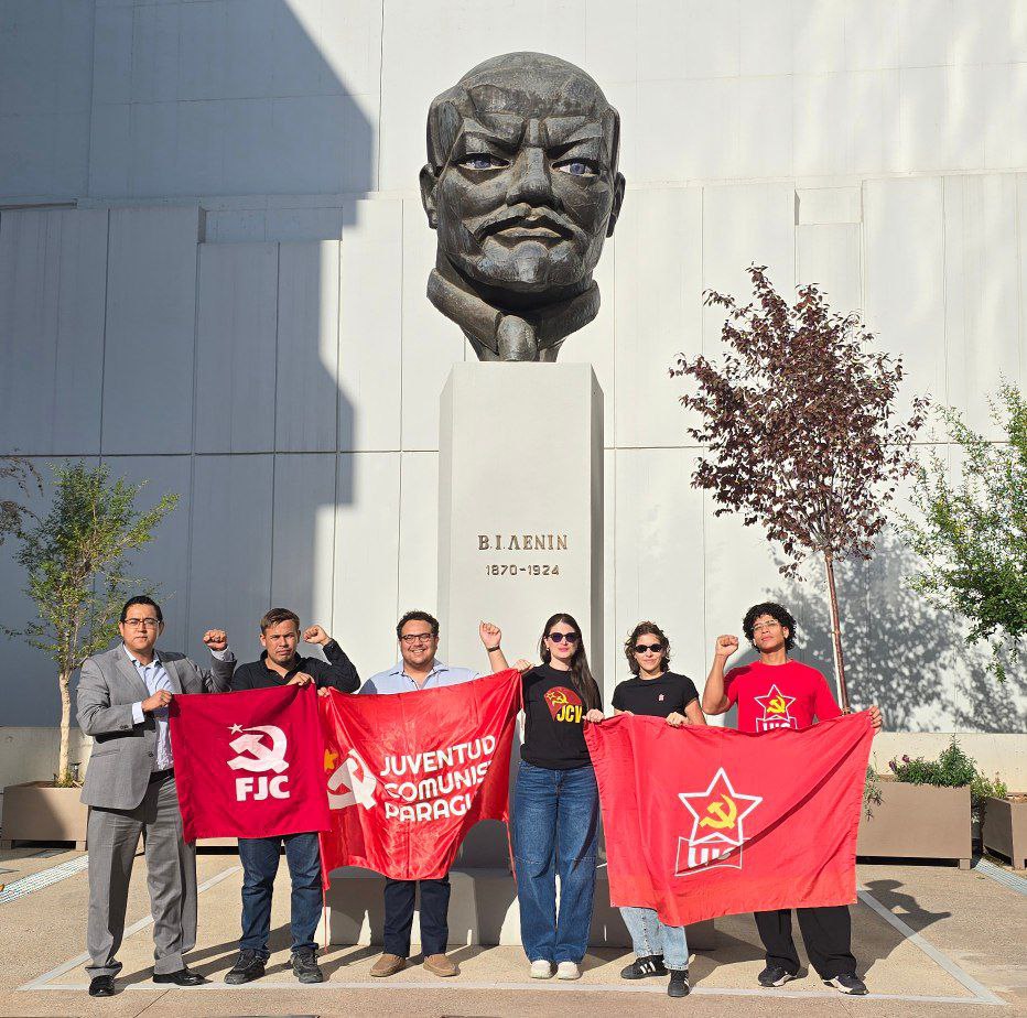 #27Sep Importante foto en el marco del Seminario Internacional en Odigitis-KNE, una demostración de la solidaridad clasista y del internacionalismo Proletario!