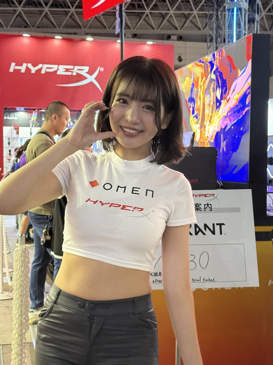 息子の付き添いで東京ゲームショー🗼ゲームに興味がないのでガジェットと美女を見てます✨ウィスキーフェスにはない楽しみ🤭