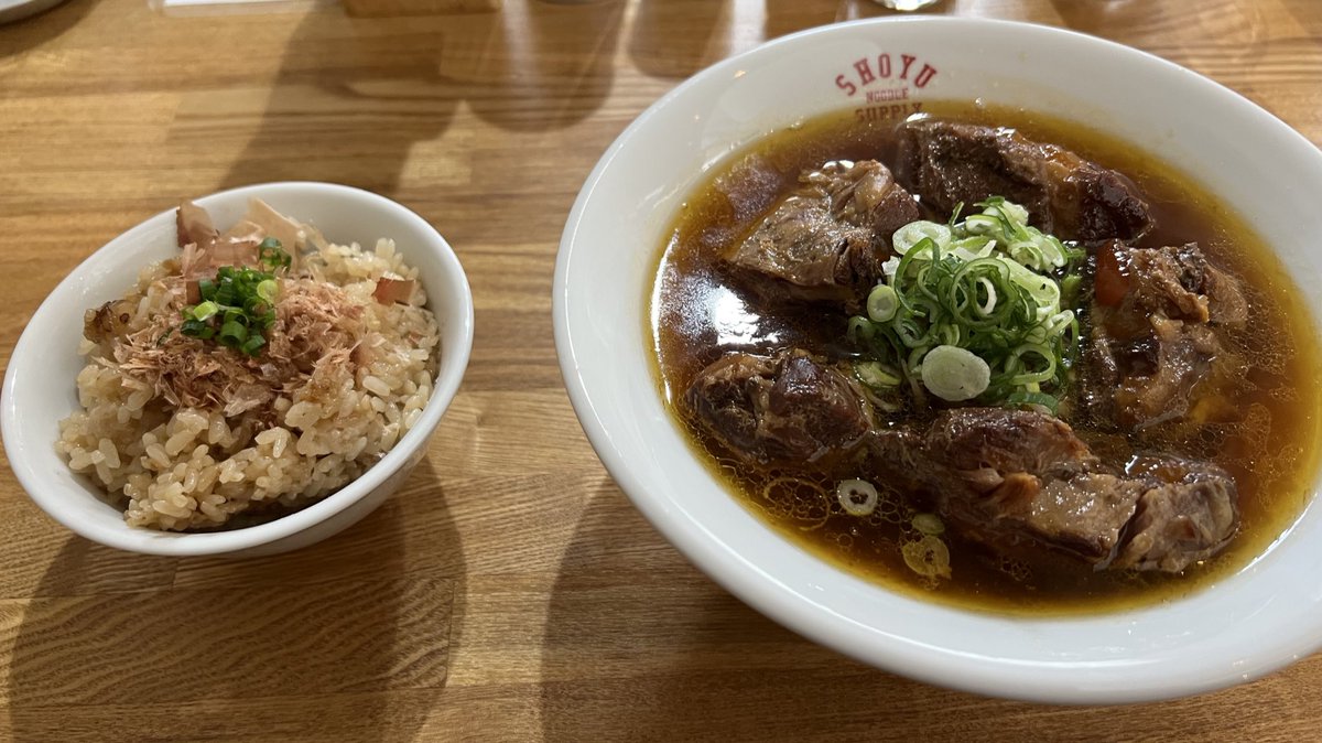 朝ラー！醤油そば琥珀。
いやーうまい！！