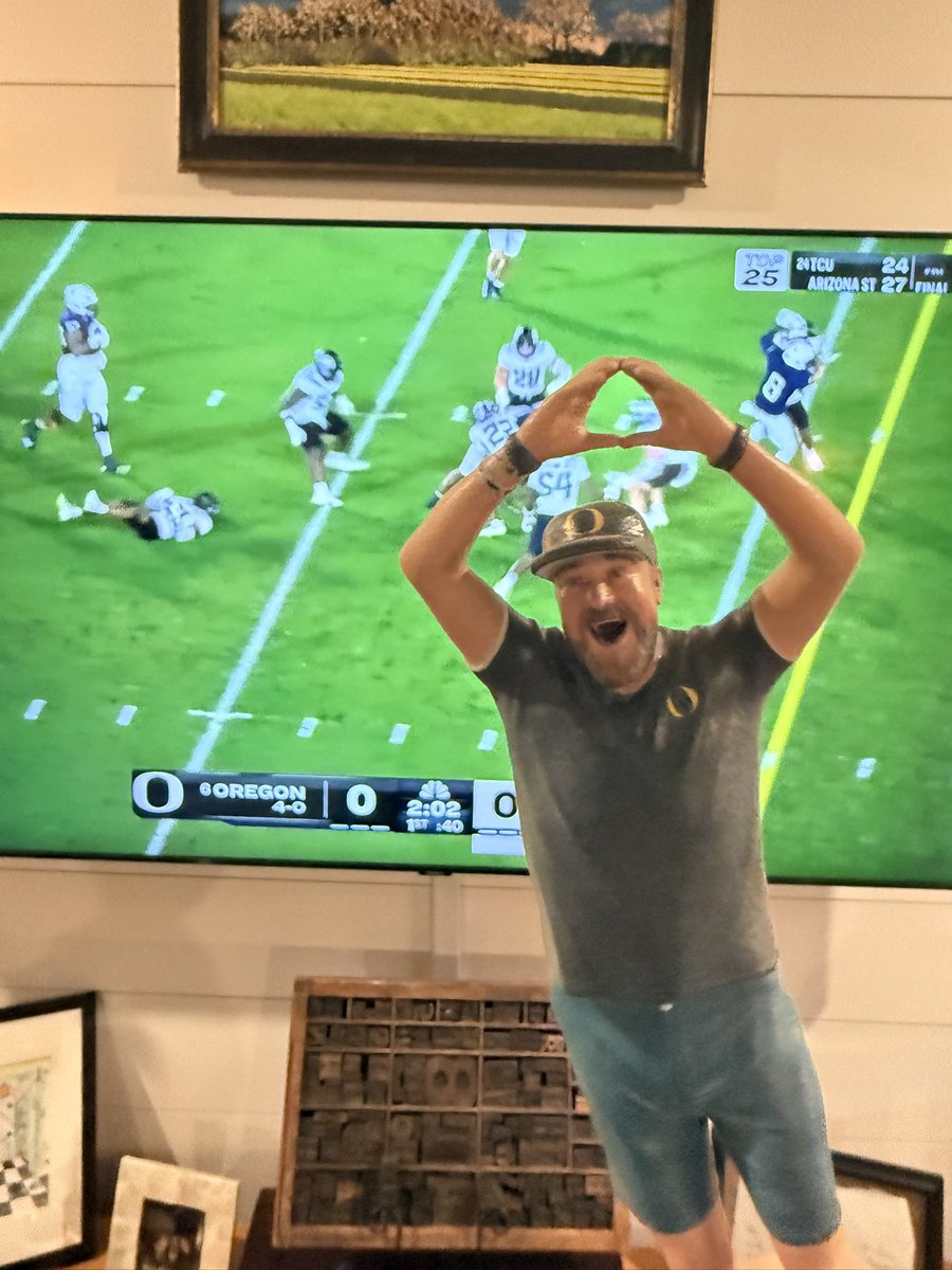 Mark A. Cleveland (@markacleveland) on Twitter photo Oregon came to play - in white out environment - Ducks playing a very physical game!  “Great opportunity to prove the better team is best in preparation,” says #MiniFan Mark glued to <a href="/NBCSports/">NBC Sports</a> #GoDucks Oregon came to play - in white out environment - Ducks playing a very physical game!  “Great opportunity to prove the better team is best in preparation,” says #MiniFan Mark glued to <a href="/NBCSports/">NBC Sports</a> #GoDucks