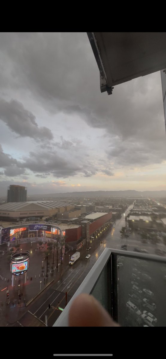 Dark Mark tweet media