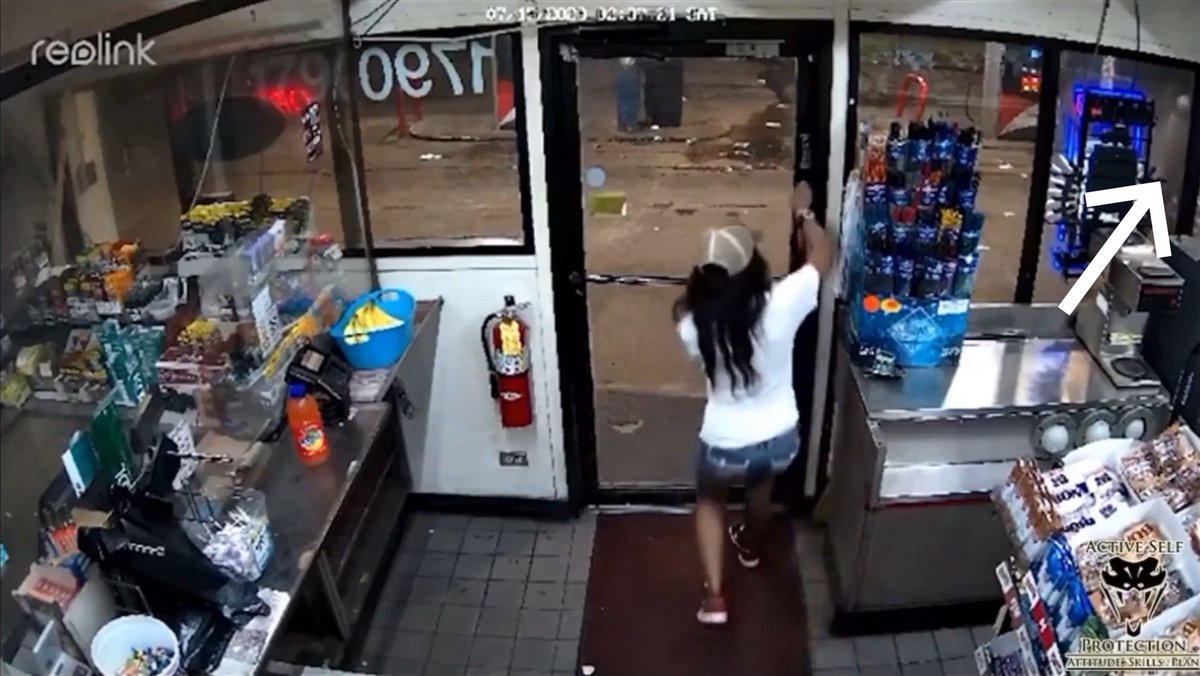 Thefactsdude's tweet photo. This is not the Byron Dennis Jr. case. 

This incident happened in Jackson, Mississippi 
1790 Bobby Rush Blvd and the man survived. 

Byron Dennis Jr. died in Marion, Indiana and the suspect was 14, alone, and a much lighter skin color. 

This is not the Shannon Watkins case. Watkins was a 37-year-old black male who was killed in Jonesboro, Georgia.