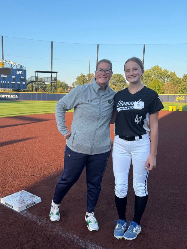 HWisch41's tweet photo. Had an amazing weekend @NDsoftball camp. Learned a lot from the coaches and ND players. I loved the hitting drills. Met so many great people, and can’t wait to come back and compete at the next one. @2Ganeff @WascoDiamonds @WD14UJS https://t.co/XikGdaFsmG