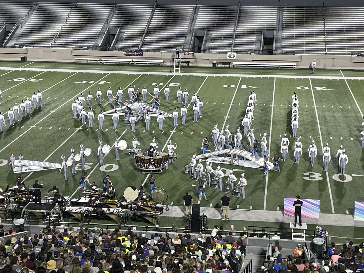 HEB Marching 🎶 tweet media