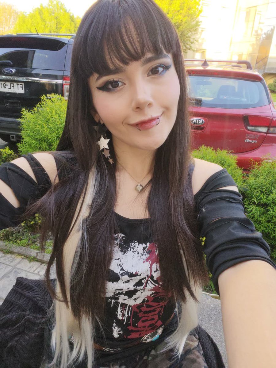 Lucillexs__'s tweet photo. ˚°❀⋆.ೃ࿔*:･ https://t.co/qzKcnaSwC4