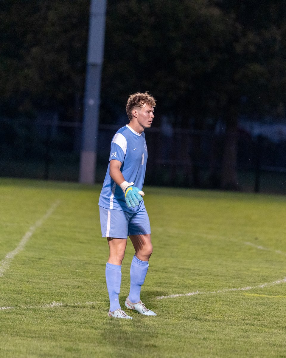 IWUWildcats's tweet photo. Rivalry Game 😤

@IWUsoccer took care of business against crosstown rival Taylor under the lights! 😼⚽

📰 https://t.co/ESFFbNxvpP

#BothAnd https://t.co/HOyPAtLp8x