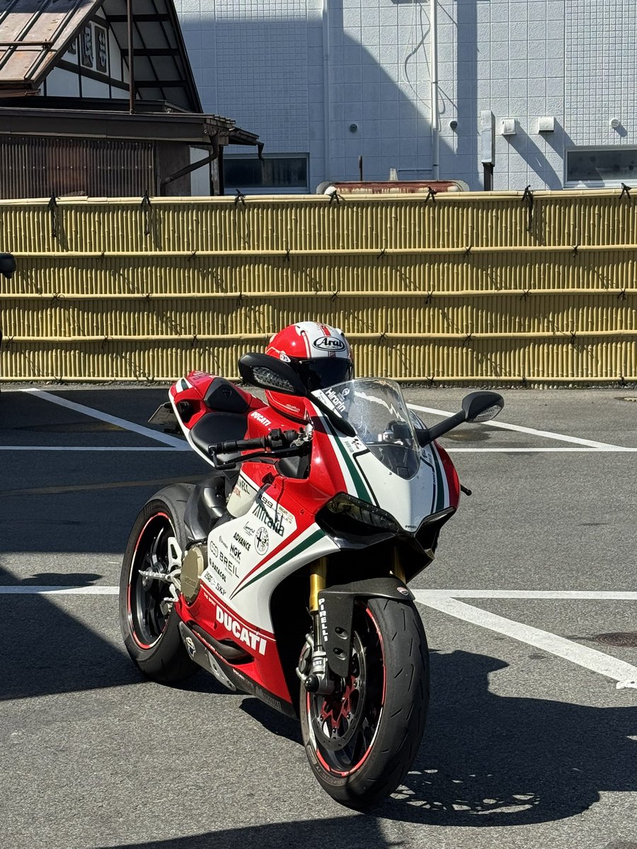 ぴろぴろりんさん専用 公式] MIZUNO 全13色男女兼用ファスナースクラブ MZ0500