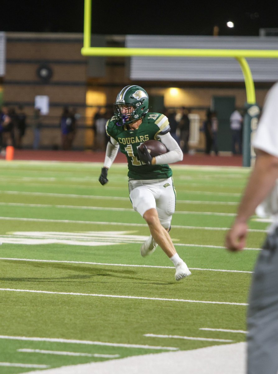 kaceyyraee's tweet image. Much love to our @ColeCougarFBall &amp;amp; @RGC_VB  💚💛🐾  Keep the fighting spirit!