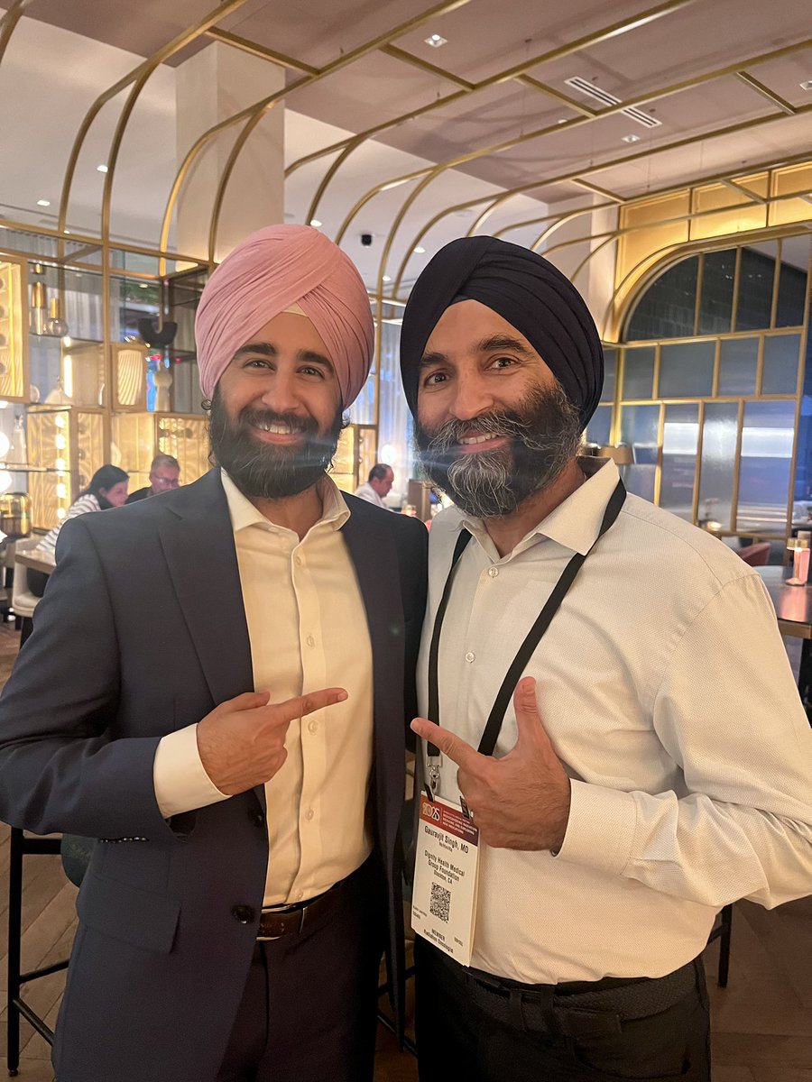 Best part of #ASTRO2025 is meeting old and new friends including a doppelgänger!