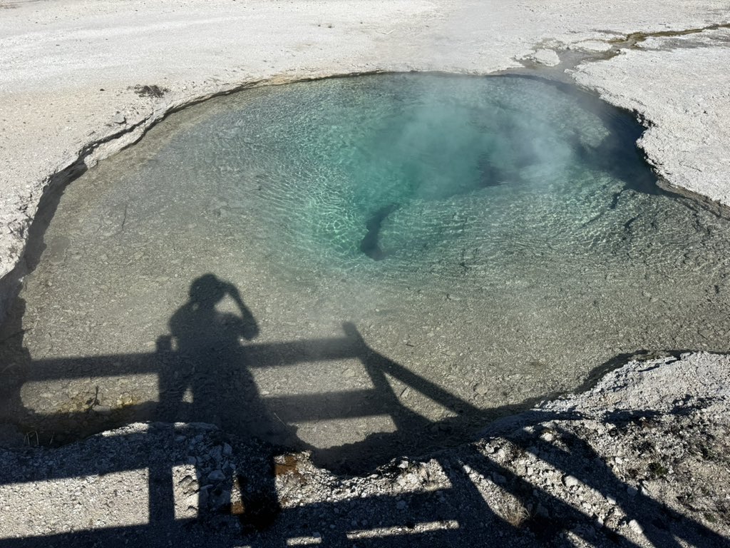 MappingThePath's tweet image. Our first set of geothermal wonders this afternoon at Geyser Basin — right on the shore of Lake Yellowstone — in @YellowstoneNPS #travel