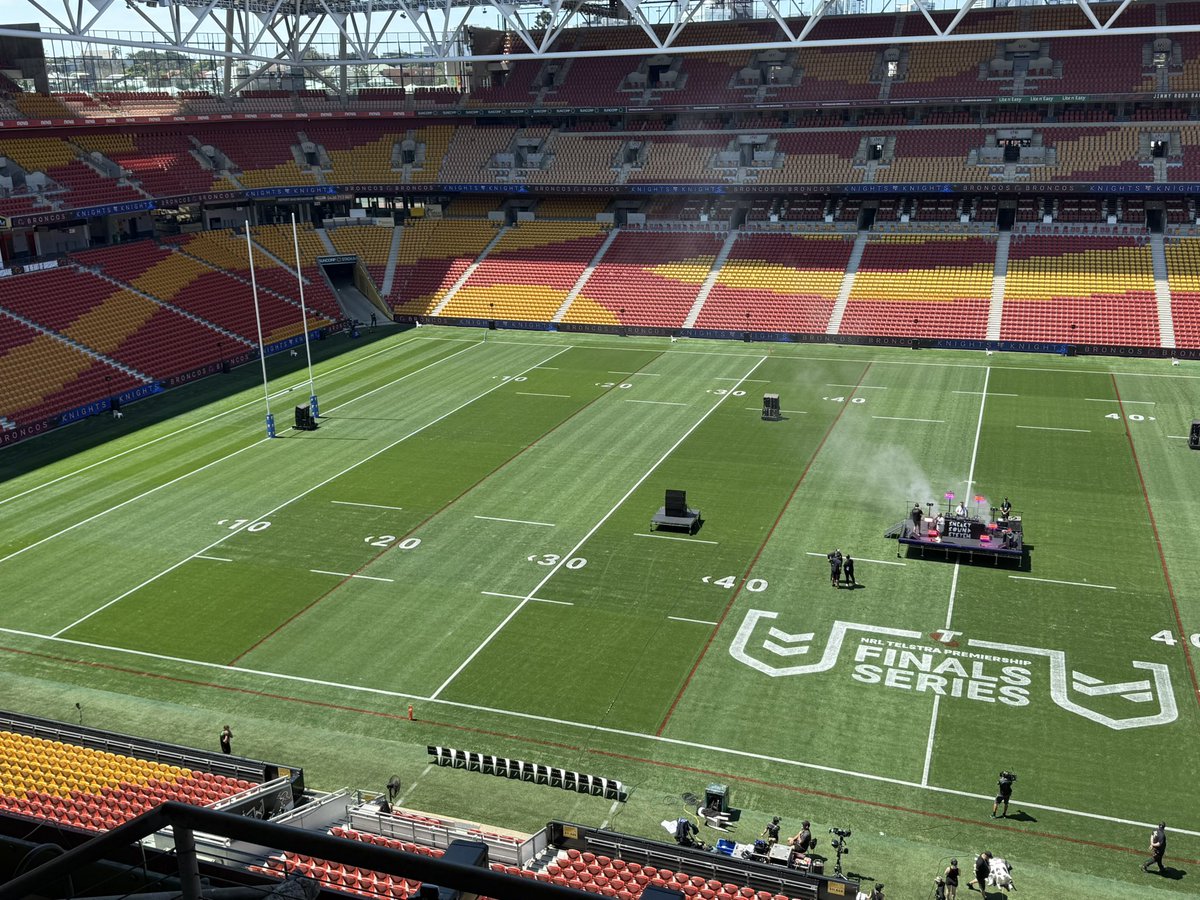 zanofc's tweet photo. Big day of Rugba Leeg in Brisbane with #NRLWBroncosKnights in #NRLWFinals 🏉
Plus #NRLBroncosPanthers in #NRLFinals with a sold out Cauldron! 🏉🏟️
And for the big show the NRL has brought some very decent entertainment!
#SneakySoundSystem in the house! 🎶🥁🎧🎹
Tune in now https://t.co/O0zVJemwZJ