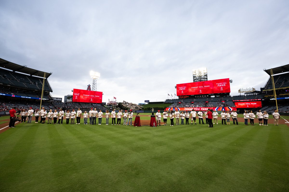 Angel Stadium tweet media