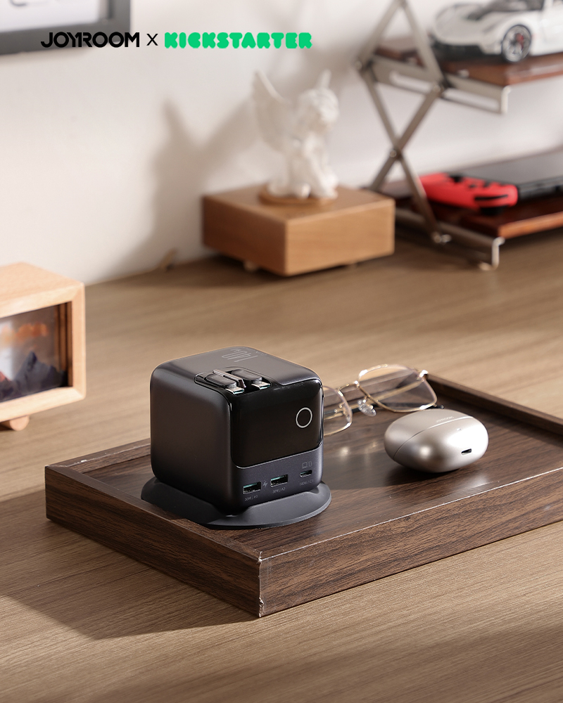 JOYROOMofficial's tweet photo. More than a charger--it's your desktop's newsidekick.❤️

#JOYROOM PODIX 140W 5-Port Desktop GaN Charger

🌈🌈Snag the exclusive Super Early Bird deal—45% off for the first 300 customers only! Don’t miss out!🥰 🥰
👉https://t.co/xpAZxsyVVV
#charger #kickstarter #podix #desksetup https://t.co/cCwQsLVCh2