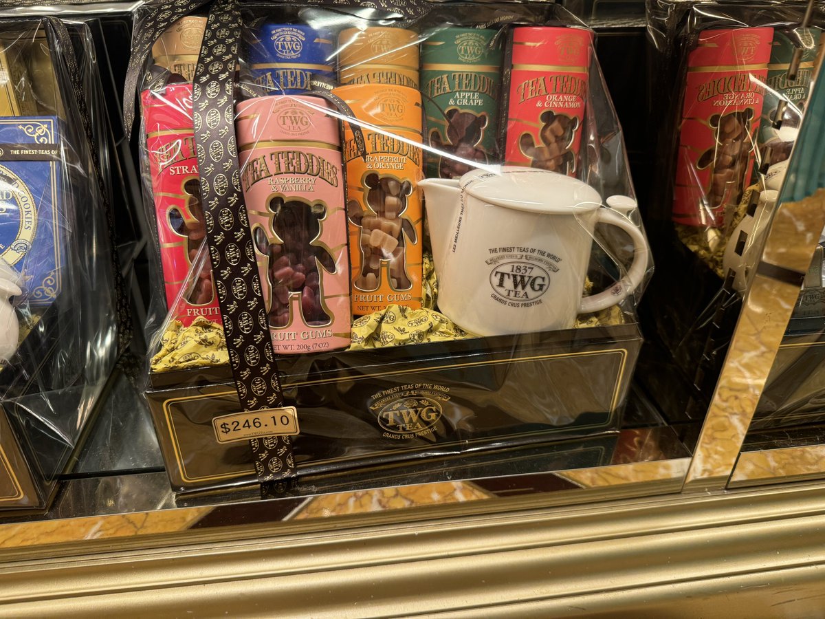 ditwp_du's tweet image. TWGグミを買いたいんですが、高島屋はセットで売っていて……😭私は湯飲みと急須は必要ありません。🥺