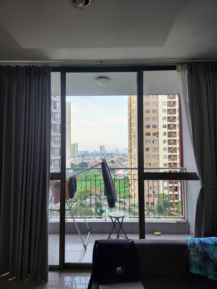 wandersmurf's tweet image. On a mundane Sunday like this, I woke up only to realize how lucky I've been, how the love I wished for was all around me already. Oh, the happiness comes really easy with you 🩵😊