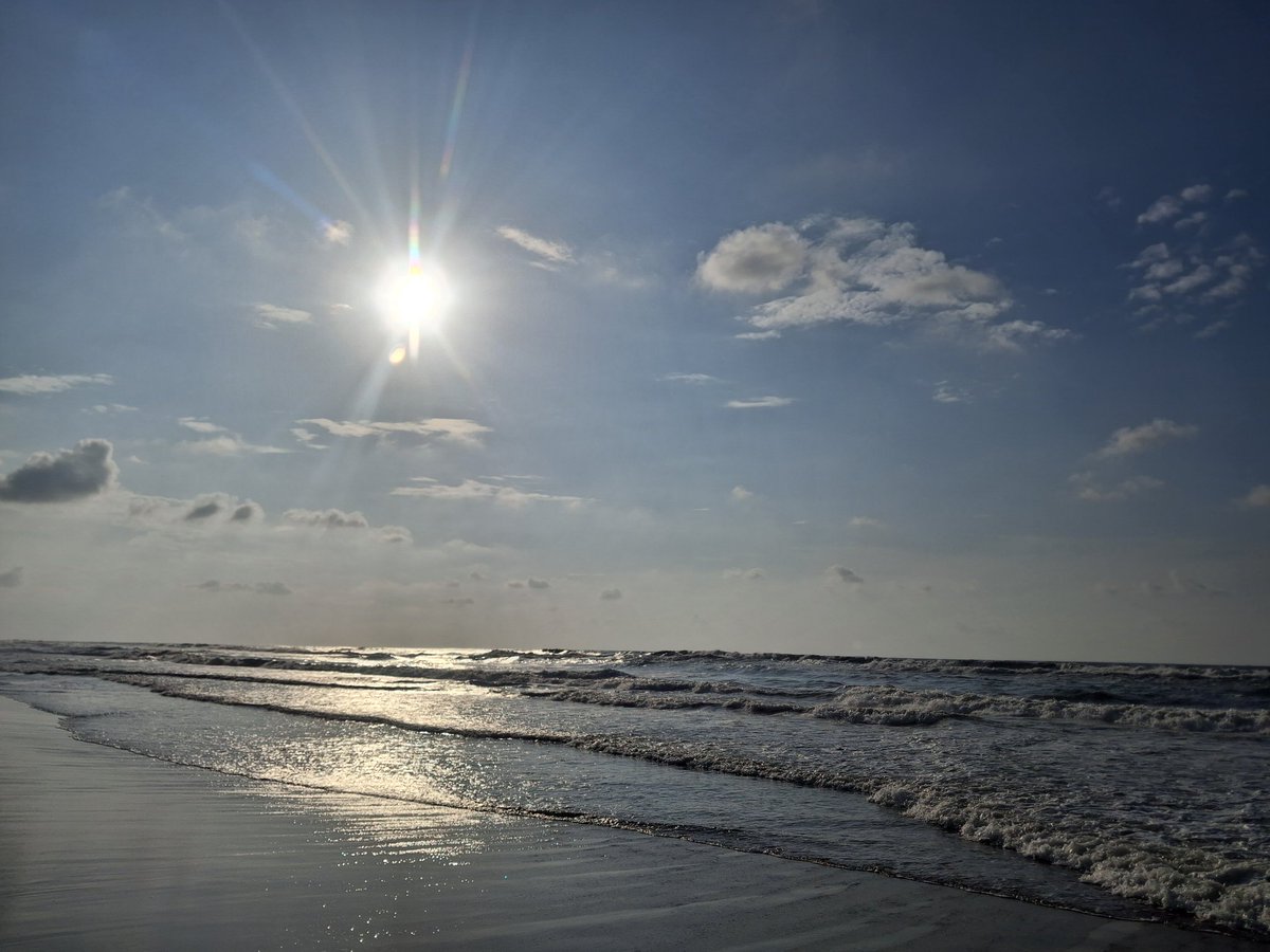 Peaceful shores, endless dreams 🌊💤

#oceanvibes