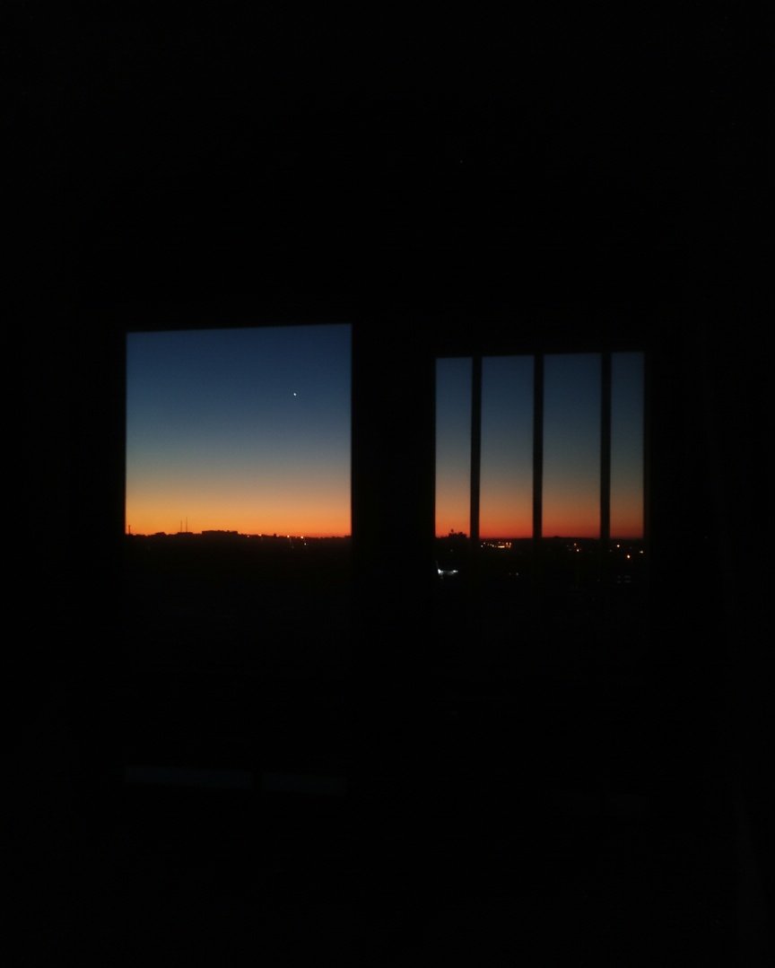 sanma ki koştuğun her yere yetişirsin;
bazen yetişemediğin de rahmettir.

Mardin, 05.30🌞