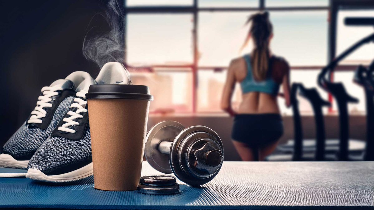 運動前のエネルギー補給には、シナモンを少し加えた深煎りコーヒーを飲むのがおすすめ。シナモンの香りが気分を高め、深煎りのコクが力強いパフォーマンスをサポートします。ブラックでシンプルに飲んで、キレのある一杯を。#コーヒーの力 #シナモンコーヒー #運動前