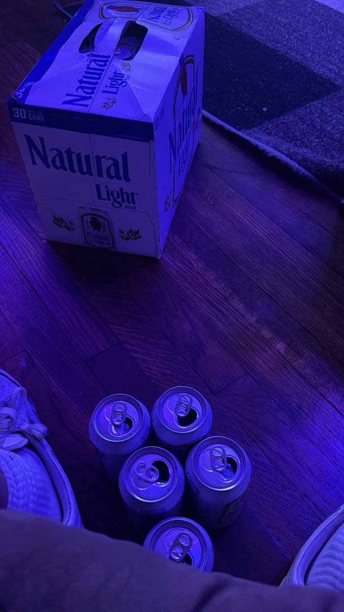 brandonjonez_'s tweet photo. Can’t feel shit off natty #alcoholism https://t.co/sZBnmCVIep