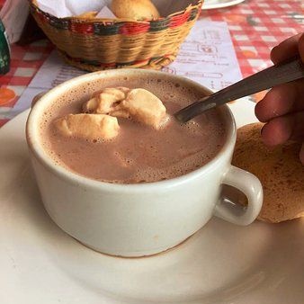 Kendrick Lamar cancela su presentación en Colombia tras enterarse de que comen queso con chocolate.