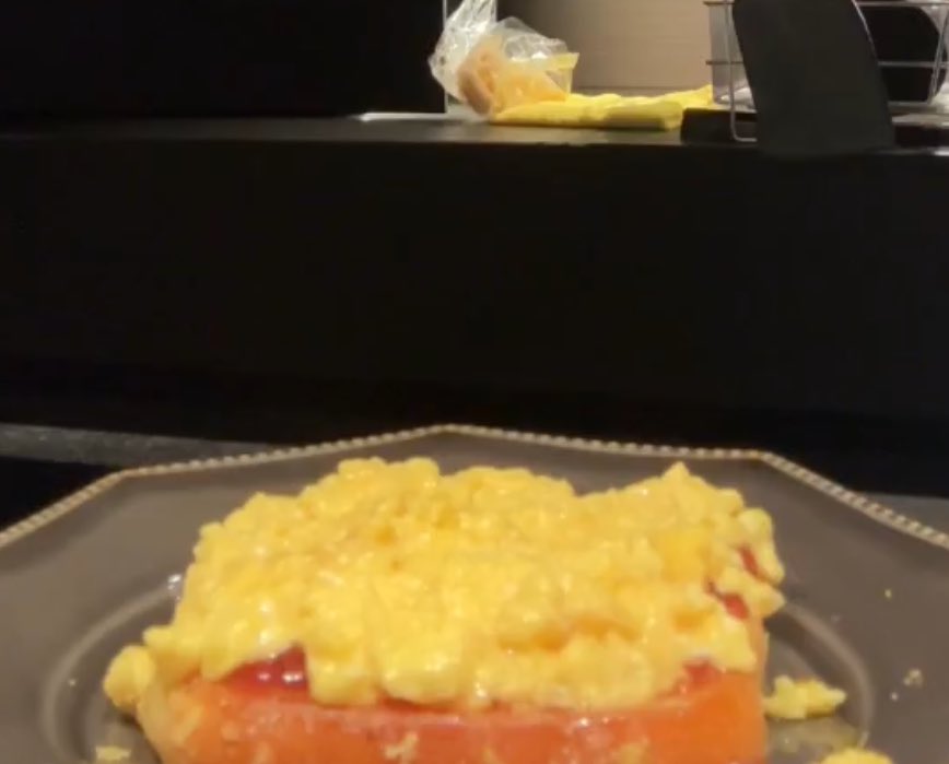 archiveforJK's tweet image. jungkook’s cooked meals 💘