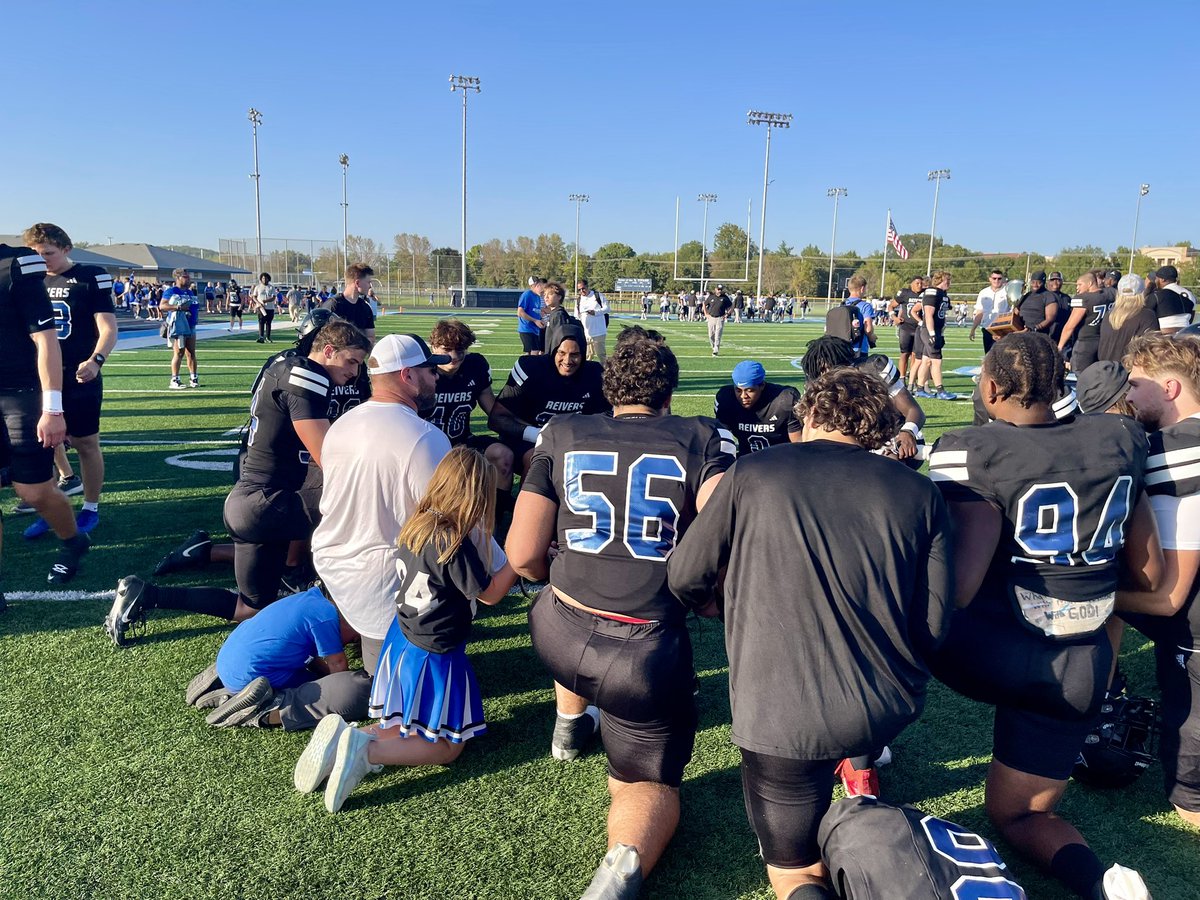 CoachAaronTerry's tweet image. The Cup is staying in the Bluffs! #DLineU #SailsUp