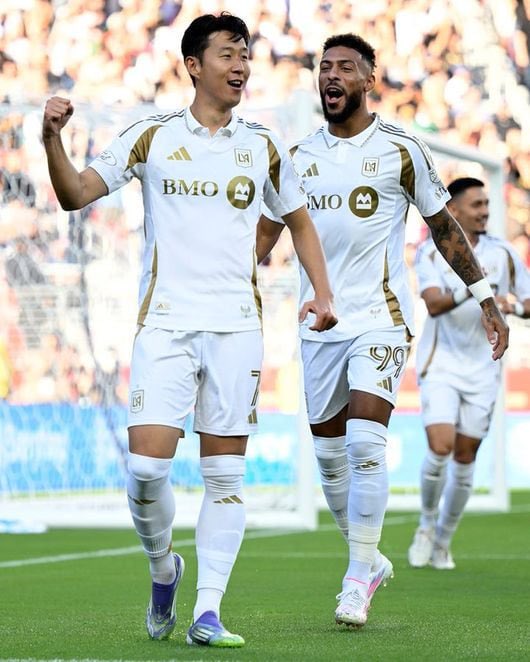 MLSMoves's tweet photo. Son Heung-min and Denis Bouanga have 15 goals combined in their last 4 matches 

Denis Bouanga has 8 

Sonny has 7

Best duo in MLS history. https://t.co/0BaSjyIJf0
