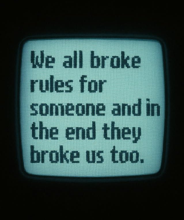 Disappear tweet media