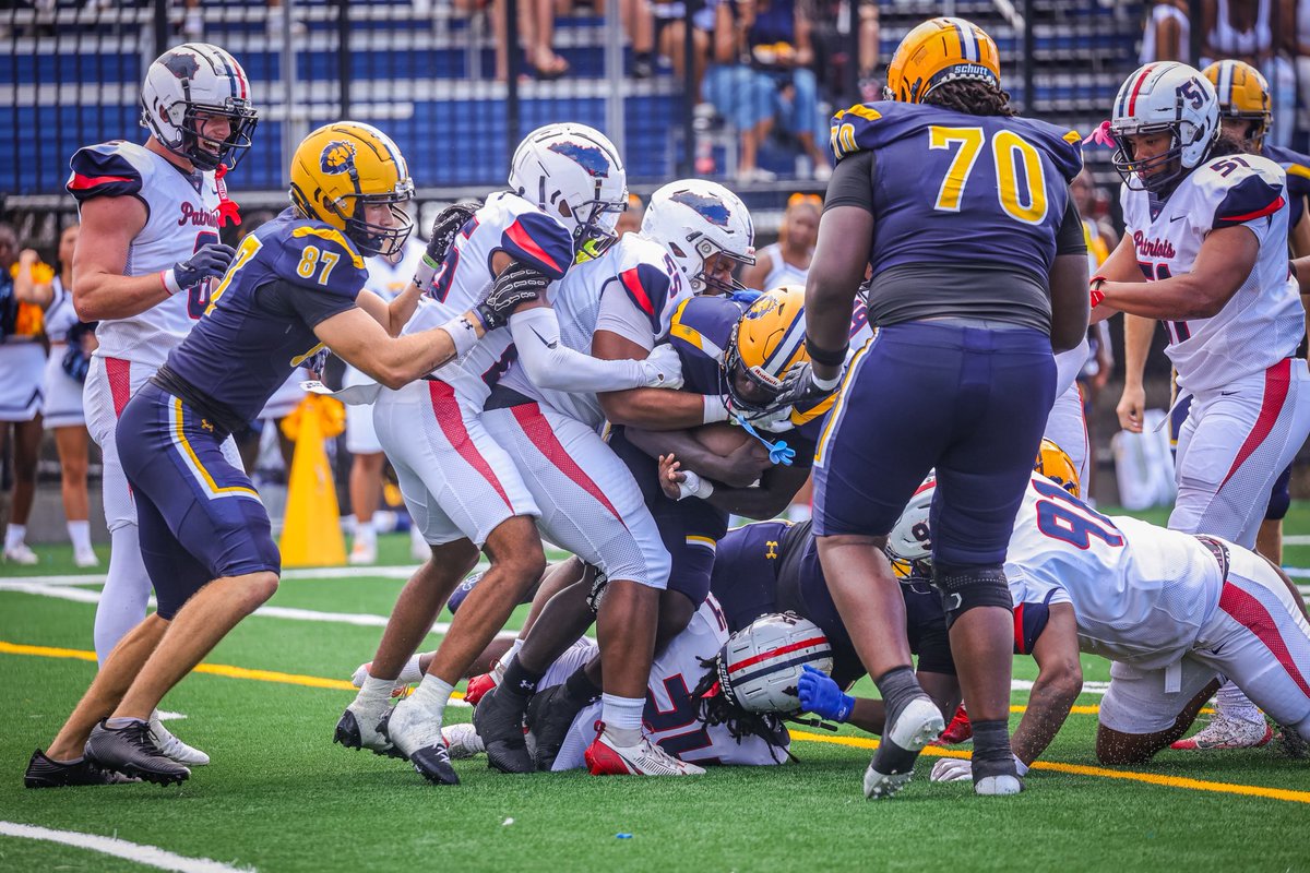 UCPatriotFball's tweet photo. Views from a road W😤

#OneBigTeam #ALLIN https://t.co/sYRS3jMNuF