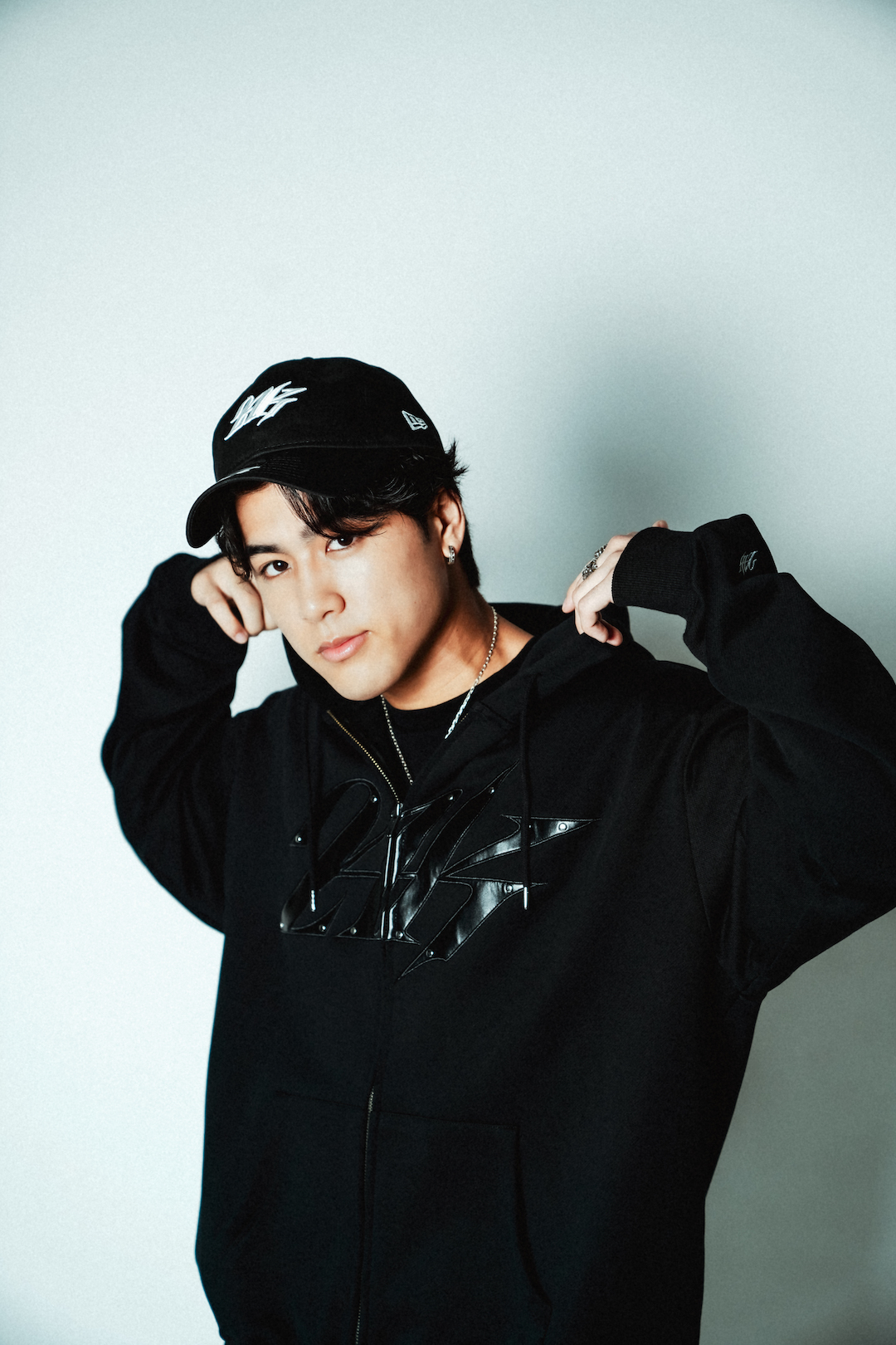 Girls² 24Karats ZIP HOODIE ブラックMサイズ 24karats - Search / X