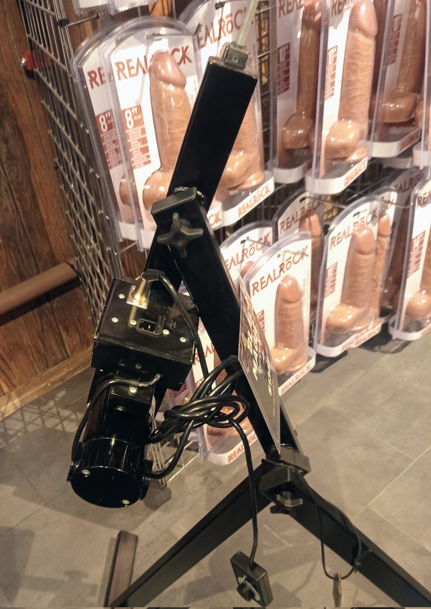 “De paso unas compras en #Folsom 🔗
<a href="/IanDeSade/">Ian De Sade</a> <a href="/Gabo22000/">@GaboDeSade</a>
Quiero que los míos aflojen más el culo.
Unas horas con esta máquina y quedarán listos para servirme como deben.”