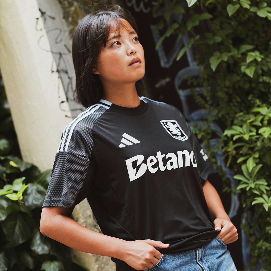 【KAMO当選 限定記念モデル 新品未使用】 サッカーショップKAMO (@soccershop_kamo) / X