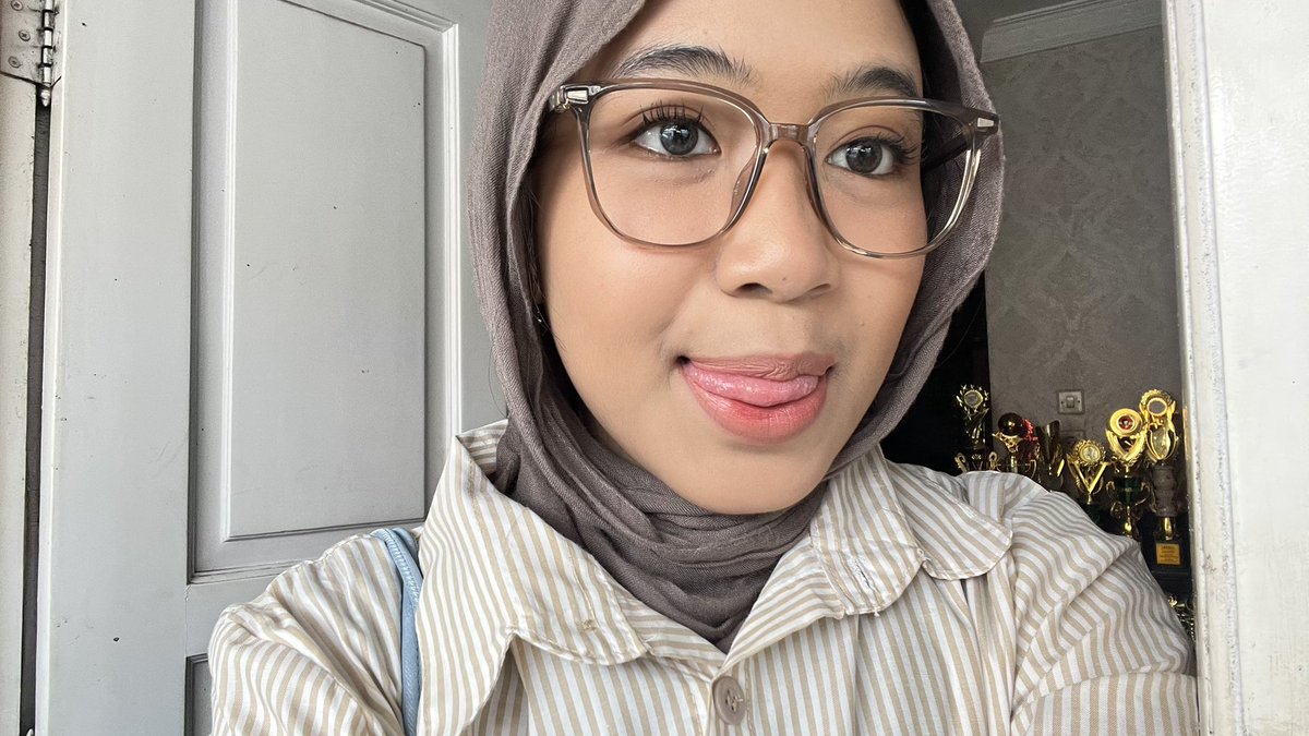 midstormee's tweet image. 