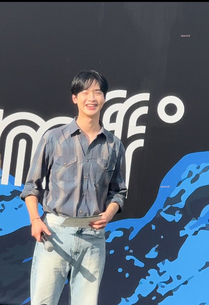 ⛰️안에 태양보다 빛나고 있는 멋진 배우님이 있었습니다. 마법이 걸린것처럼 그 장소의 공기가 부드러워져있었습니다✨

#장동윤 #jangdongyoon #チャンドンユン
#누룩
#TheYeast
#UMFF #울산울주세계산악영화제 #제10회울산울주세계산악영화제 #UMFF2025