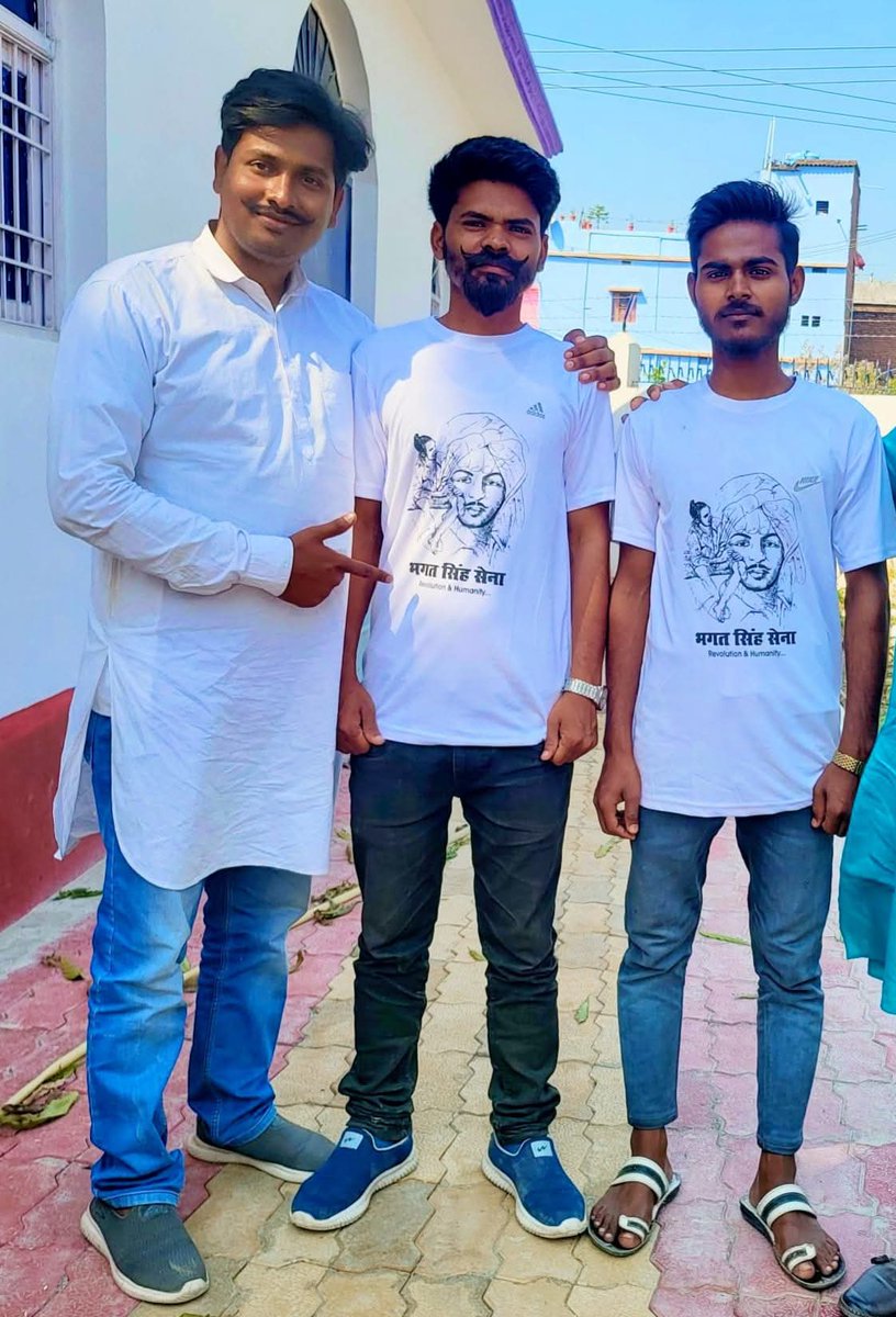 अंधविश्वास और पाखंड के खिलाफ आवाज़ उठाना भी सच्ची देशभक्ति है,
लेकिन अफसोस यह हिम्मत मूर्खों और अंधभक्तों में नहीं मिलती।

~ शहीद-ए-आज़म भगत सिंह

मां भारती के अमर सपूत भगत सिंह जी की जयंती पर शत-शत नमन 🙏🇮🇳
#BhagatSingh #शहादत #देशभक्ति #India