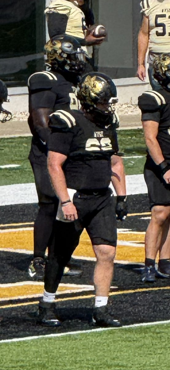 Milford_Eagles's tweet image. Two standout MHS 🏈 alums shared the field today as Logan Bartholomew (‘22) West Virginia State &amp;amp; Mahlik Boben (‘24) Ferris State competed against each other!

@MilfordEagleTDC @clersunsports @milford_flock @milford_schools