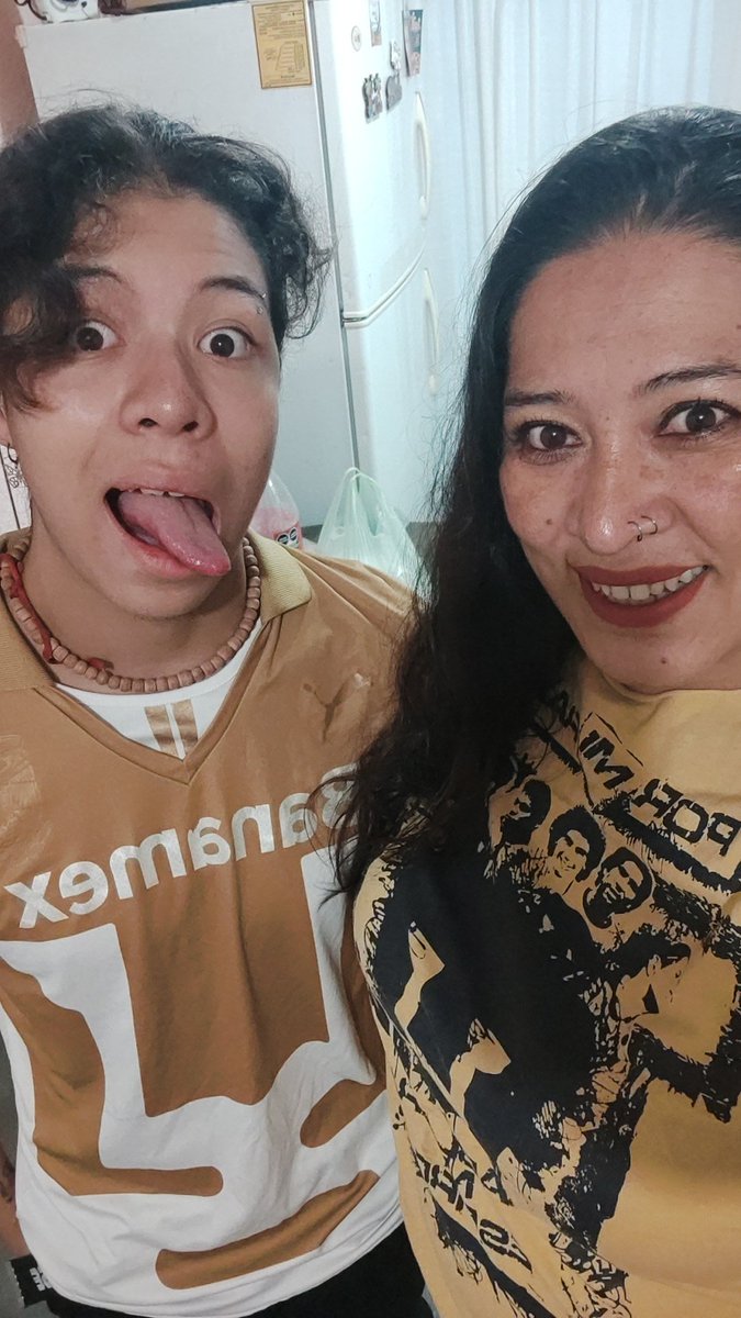 RUBISAIR's tweet image. Hoy se deja todo en la cancha, dale Pumas de mi vida!!!
@TUDNMEX #SabadoFutbolero @PumasMX @TelevisaDeport