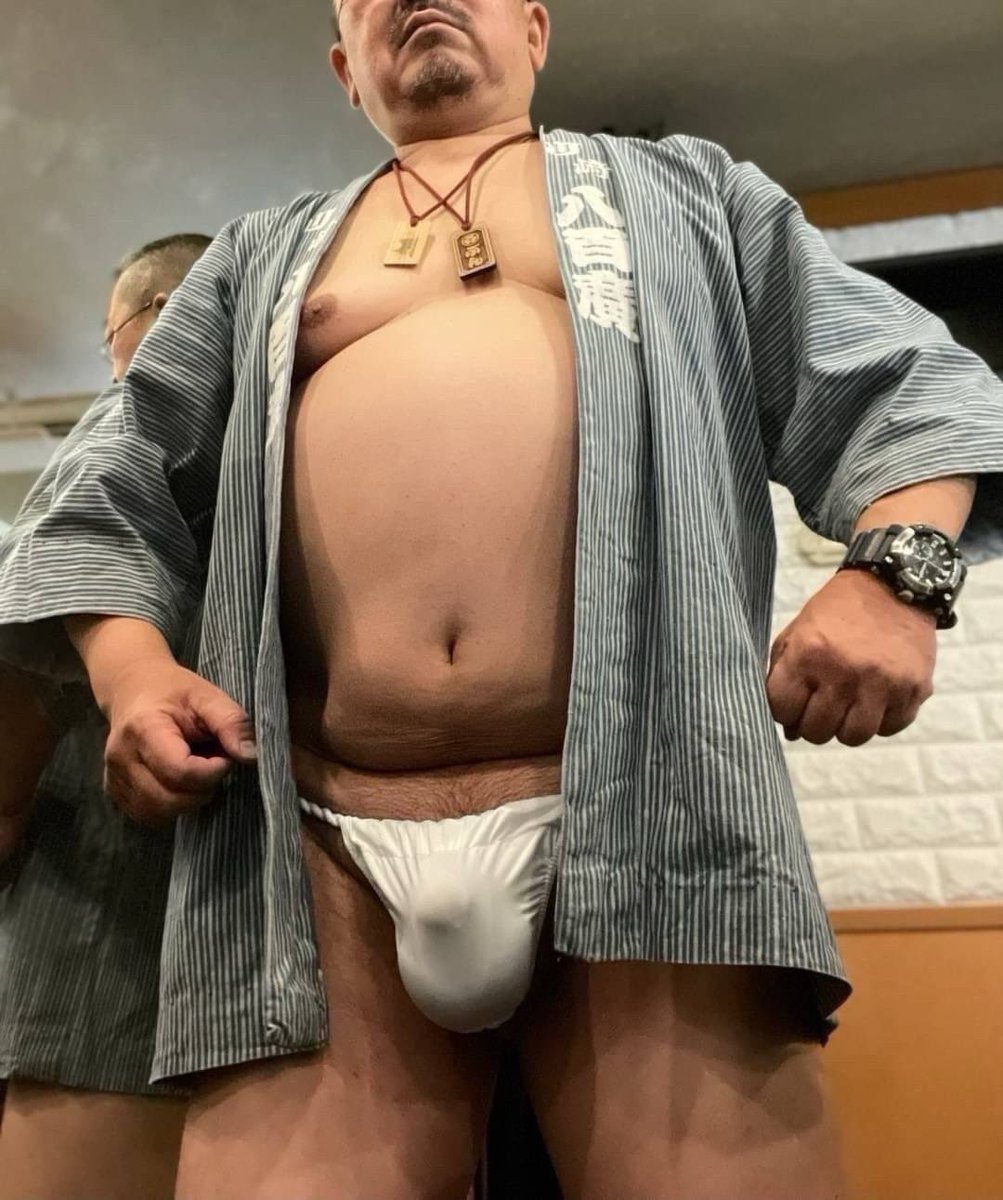 本日9月28日(日)は髭ぶんアンダーウェアデー(褌もOK)です。
オープン15〜20時
飲み放題3,000円

お近くの方は、ご来店お待ちして居ます😊

大阪新世界髭ぶん