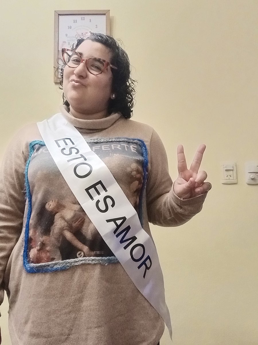 GeneLaiker's tweet photo. #EstoEsAmor ❤️
En Buenos Aires, Plaza Armenia ni la lluvia frena a los seguidores de @monlaferte
Preciosa la sorpresa que nos tenías Mon, hermosa tarde pasé.
Espero ansiosa #FemmeFatale
Gracias Normita de mi corazón ❤️ te amo❤️ https://t.co/nxnu4UrLmr