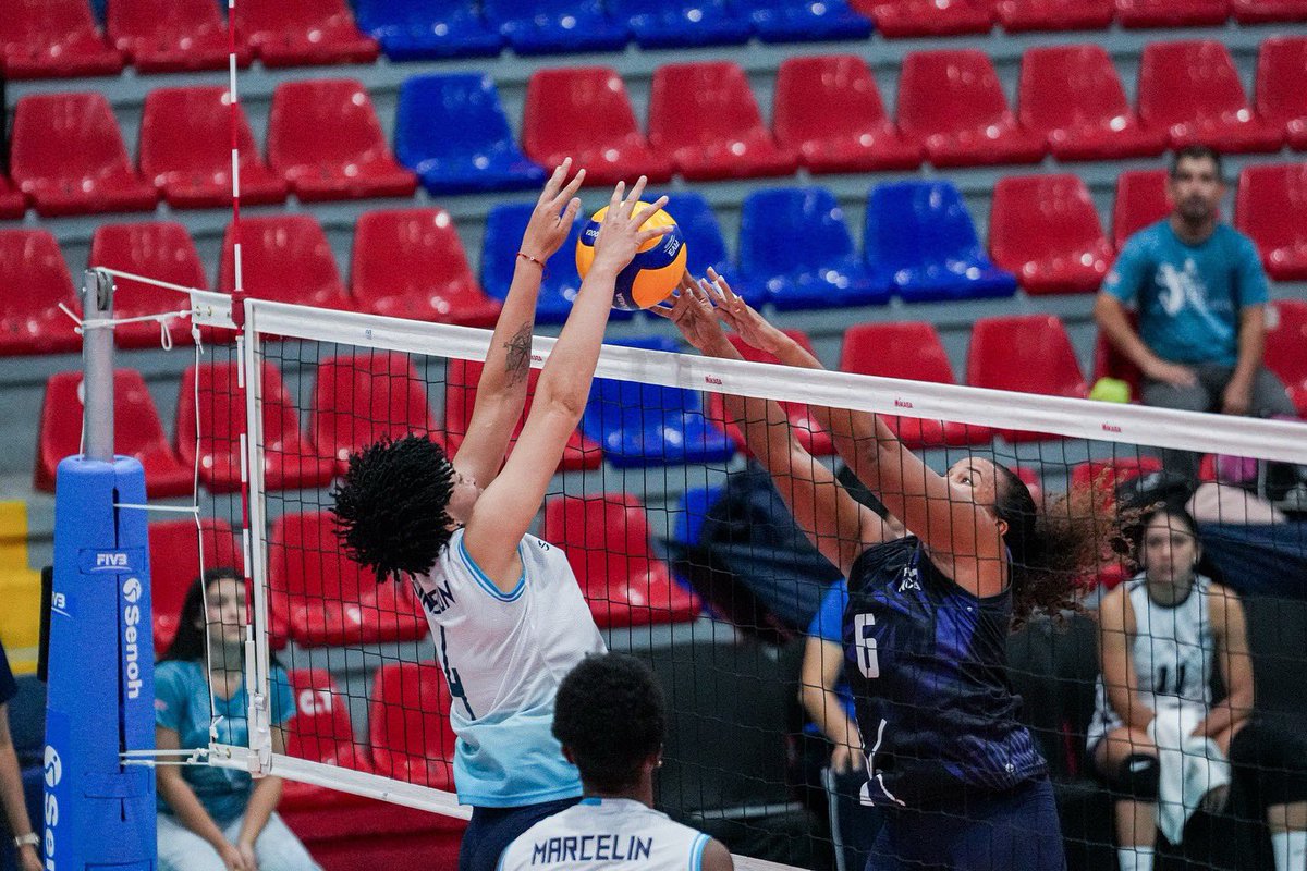 II Final Four Femenino de AFECAVOL 🏐

🏐Juego #1 Nicaragua 🇳🇮 3-0 🇭🇳 Honduras (25-18, 25-18, 25-10)

📆 26 Septiembre 2025
📍Polideportivo de San Francisco de Dos Ríos 🇨🇷