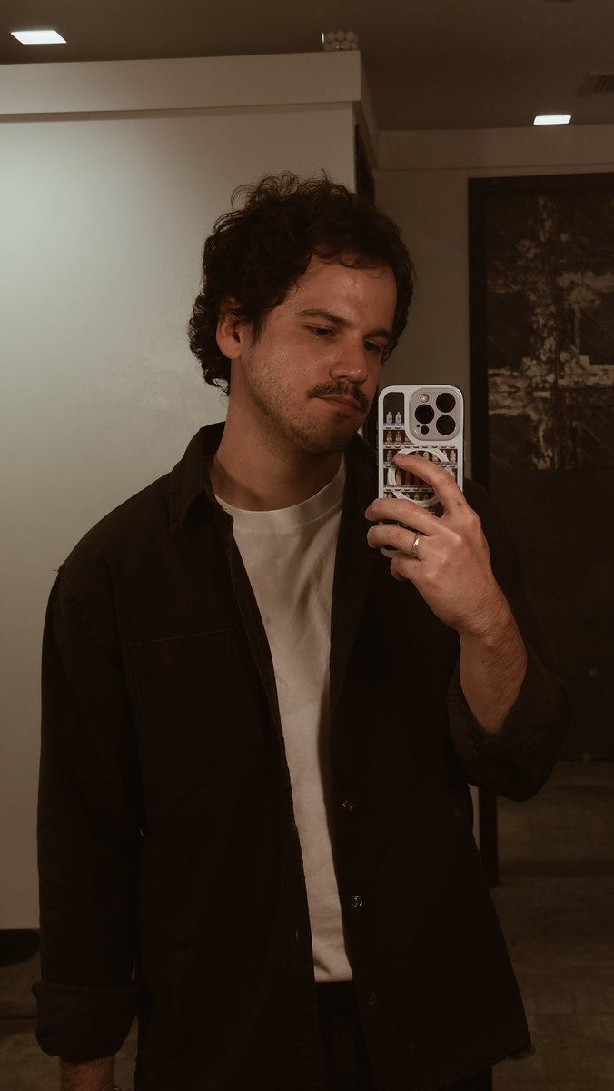 WhyyTom's tweet image. Weekend