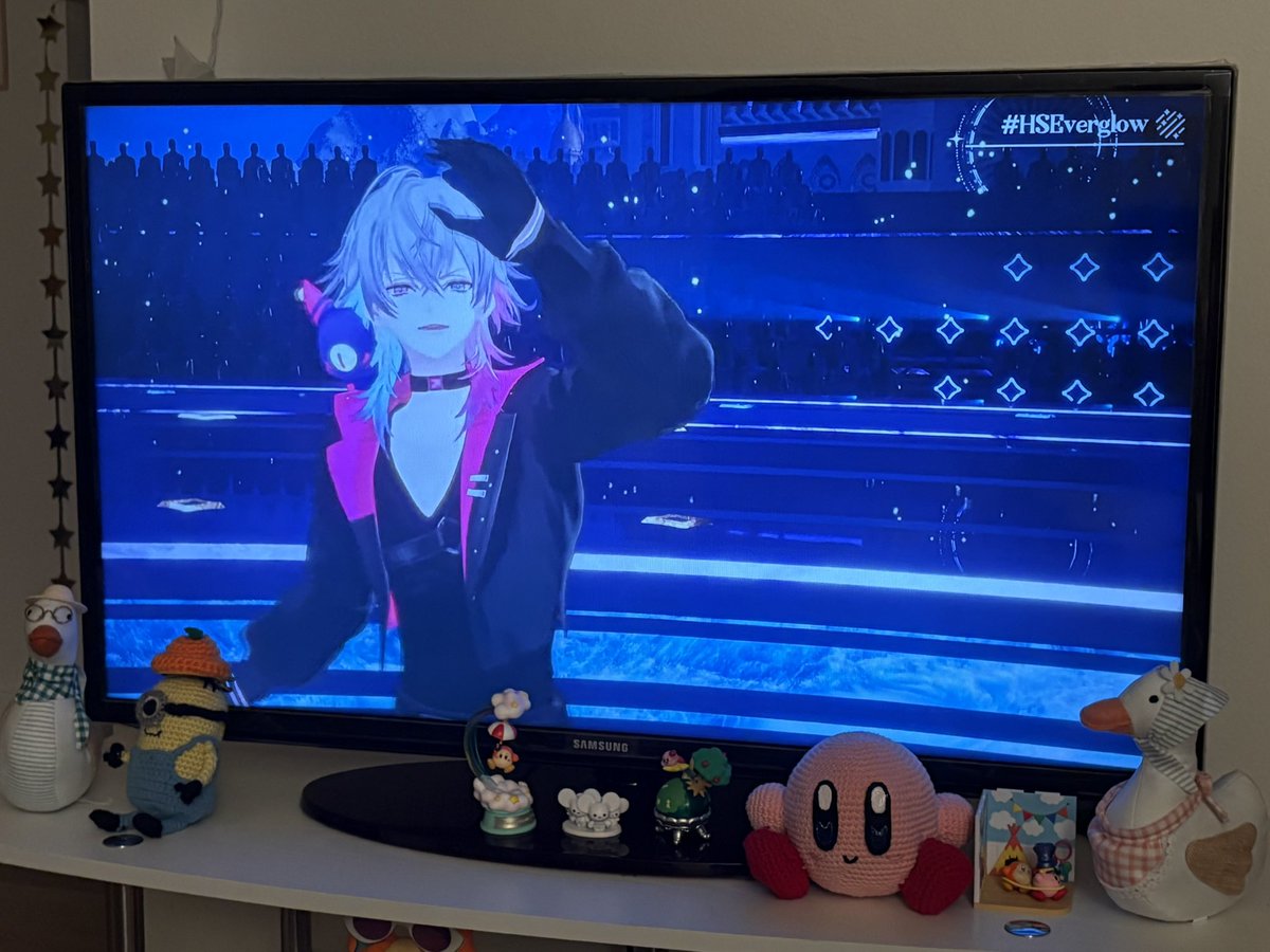 PHANTOM STAYED OMGGGG 
#HSEverglow